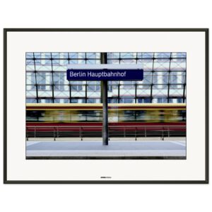 Berlin Hbf 45x60 cm photo with frame
